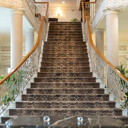 Clanree Hotel & Leisure Centre Летеркени Екстериор снимка